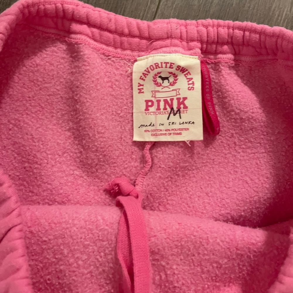 Pink medium sweats - Picture 2 of 3
